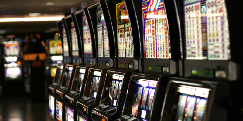 How are slot machines programmed? - Quora