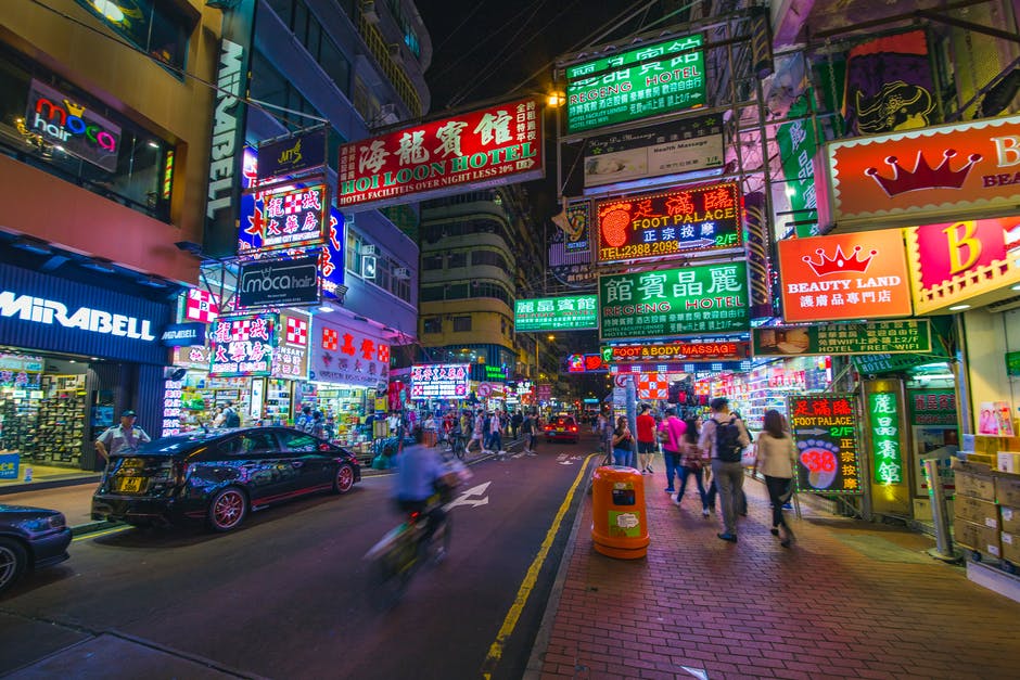 what are the benefits of doing business in hong kong