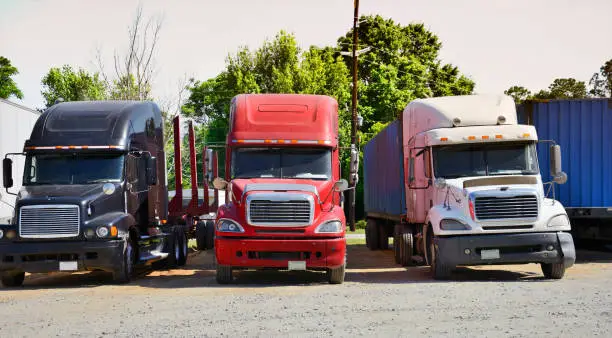 Common Causes of Commercial Truck Accidents in Georgia